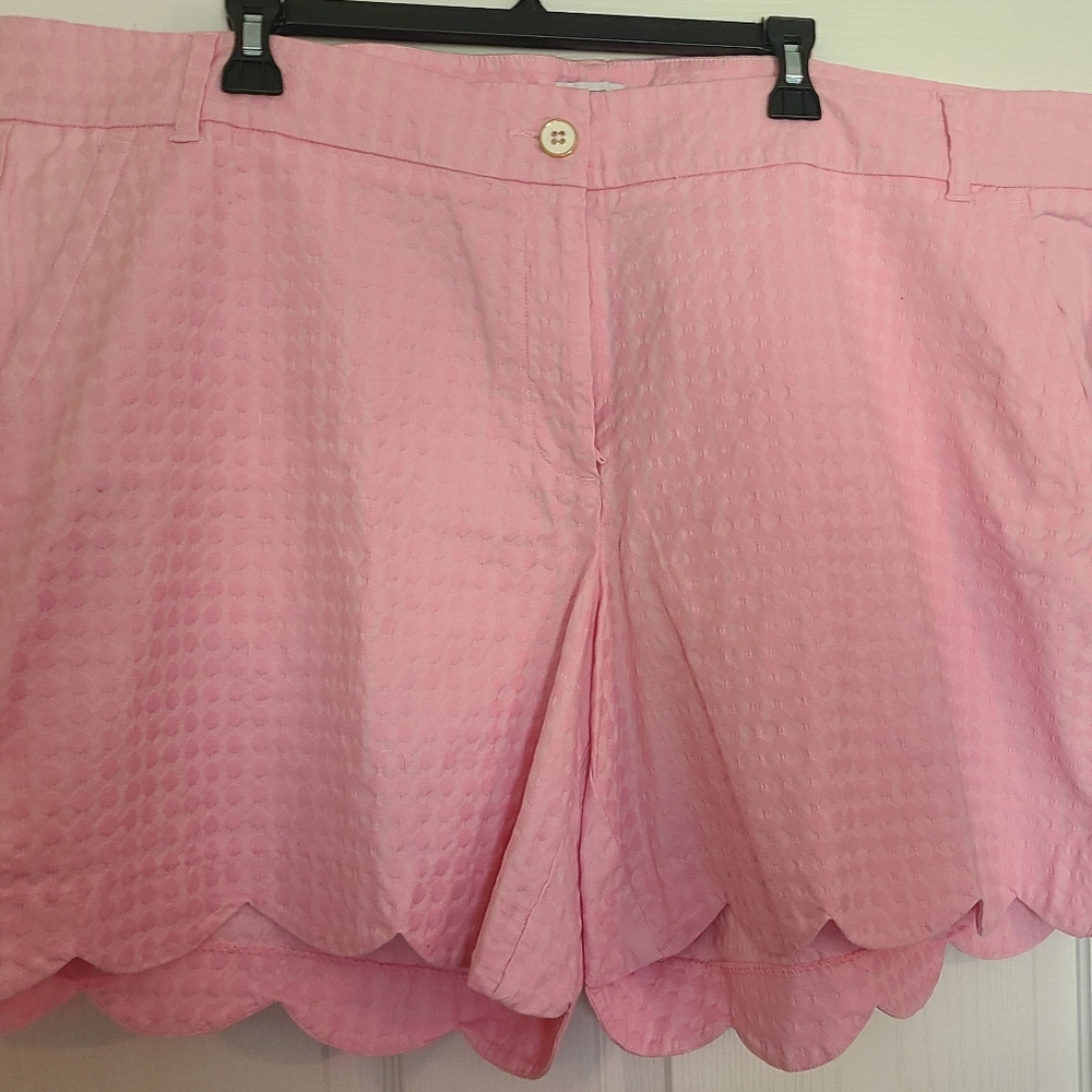 LOT of 3 pairs of crown and Ivy scalloped edge shorts, size 22. NWT